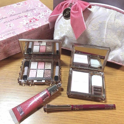 ロイヤル&アーバンプリンセス コレクション/JILL STUART/メイクアップキットを使ったクチコミ(1枚目)