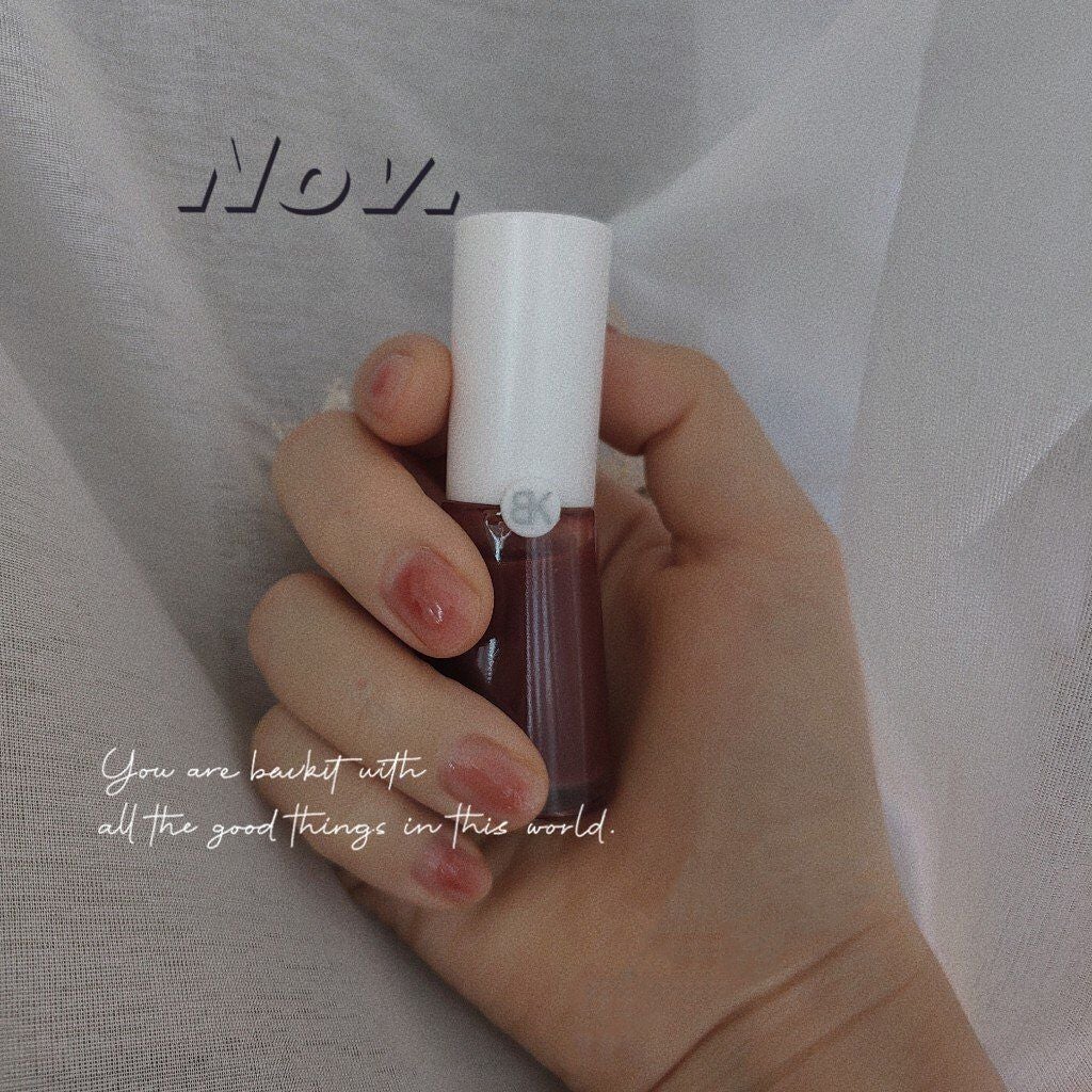 何をやってもまつげが上がらないテイテイ on LIPS 「初チークネイル最高!ショッピングモールで勝手にぶらぶらしてると..」(1枚目)