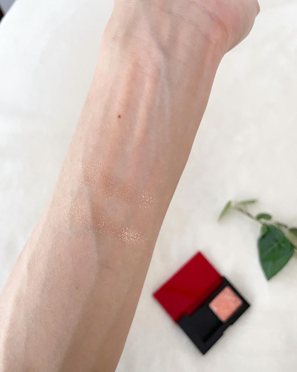 プレスド アイシャドー(レフィル)/shu uemura/単色アイシャドウを使ったクチコミ(4枚目)