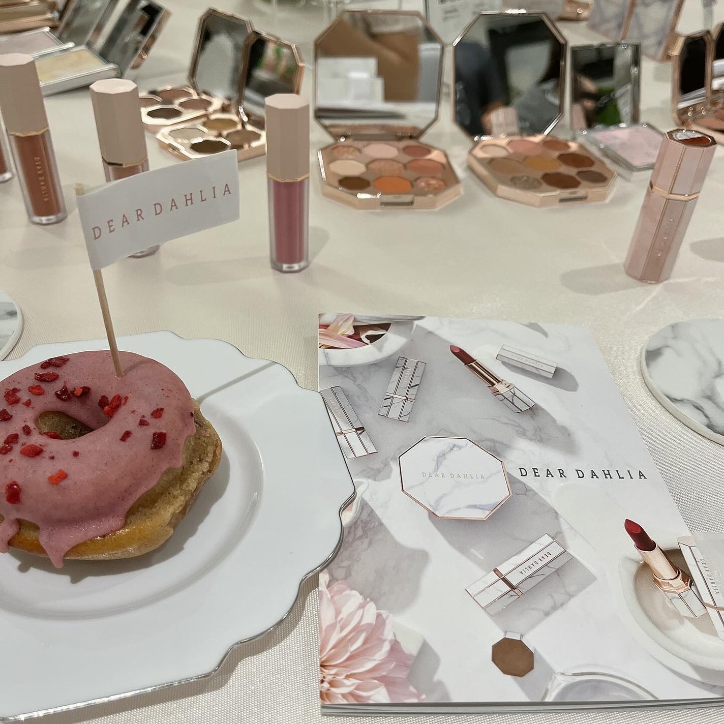 Haruka on LIPS 「日本再上陸🫶ディアダリアの展示会へ🏃♀️ギャラリーラファイエ..」(4枚目)