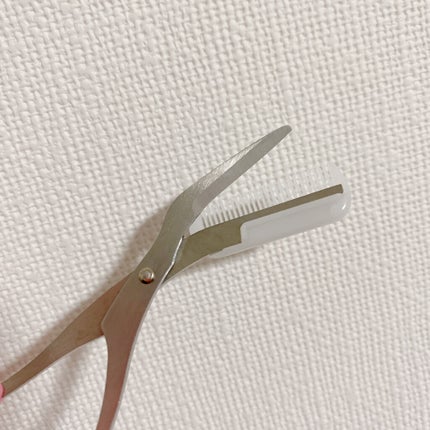 クシ付きマユハサミ ピンク/貝印/その他化粧小物を使ったクチコミ(3枚目)