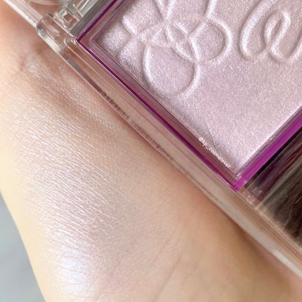 パールグロウニュアンサー/CEZANNE/パウダーハイライトを使ったクチコミ(3枚目)