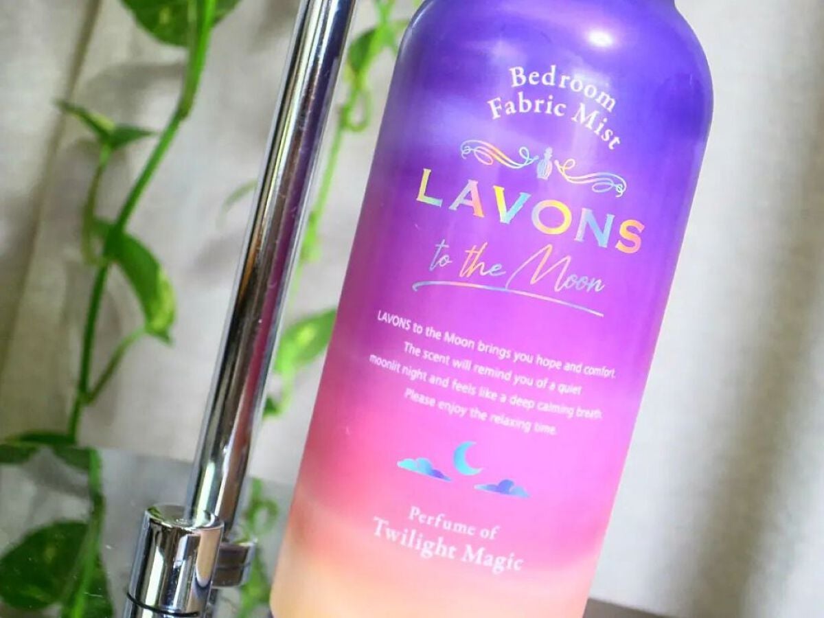 トゥザムーン ベッドルーム&ファブリックミスト トワイライトマジックの香り/ラボン/ファブリックミストを使ったクチコミ(4枚目)