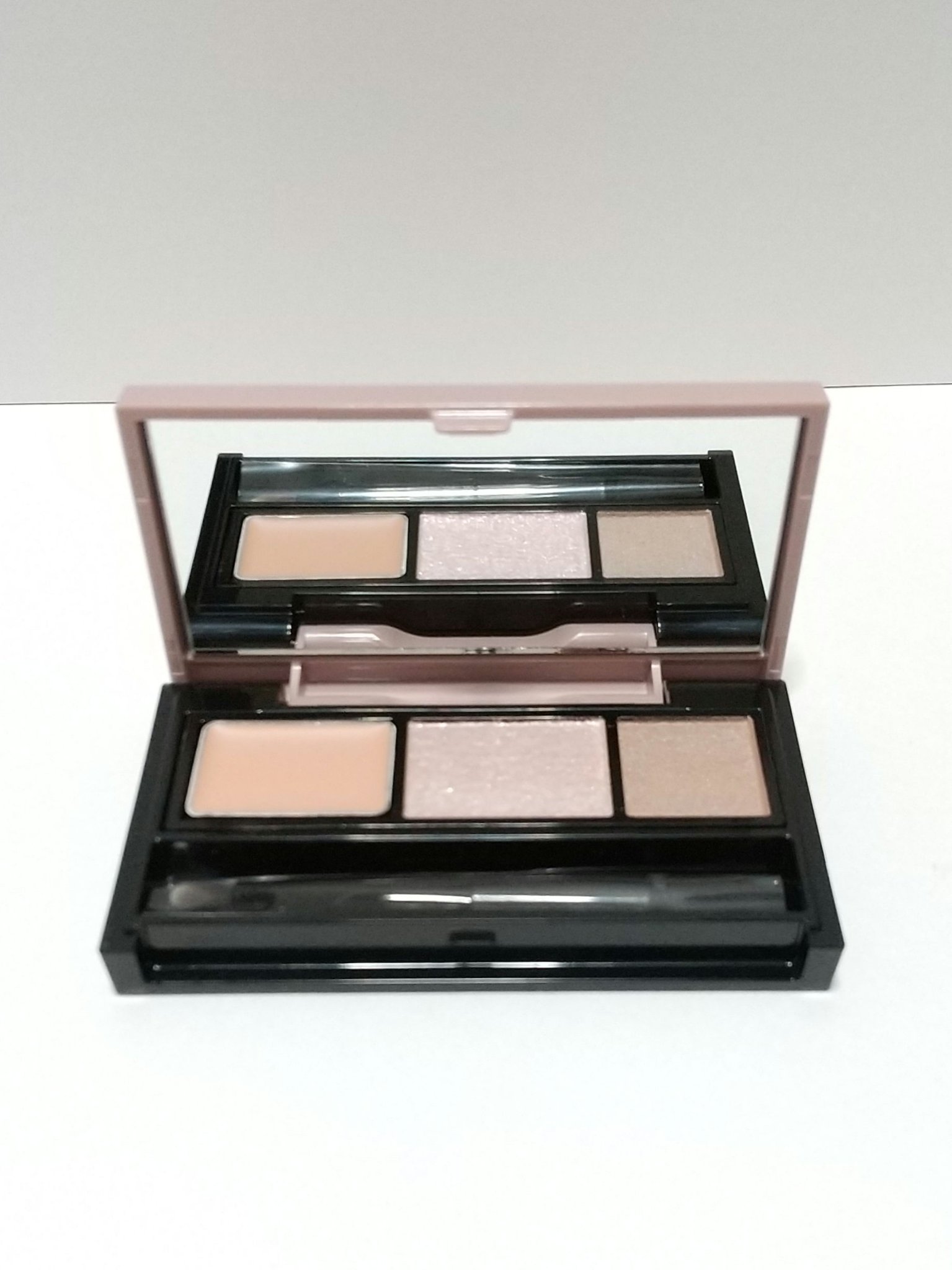 アンダーアイファインダー/KATE/パレットコンシーラーを使ったクチコミ（2枚目）