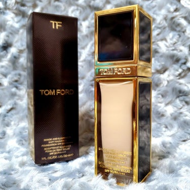 TOM FORD BEAUTY シェイド アンド イルミネイト ソフト ラディアンス ファンデーション SPF 50のクチコミ「■トムフォード
■シェイド アンド イルミネイト ソフト ラディアンス ファンデーション
■2.....」（1枚目）