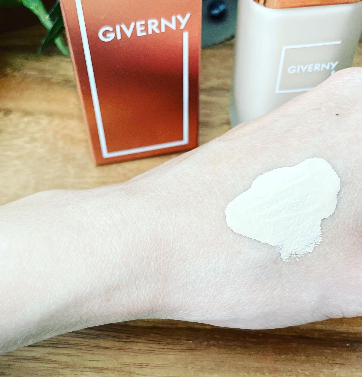 密着カバーファンデーション/GIVERNY/リキッドファンデーションを使ったクチコミ（3枚目）