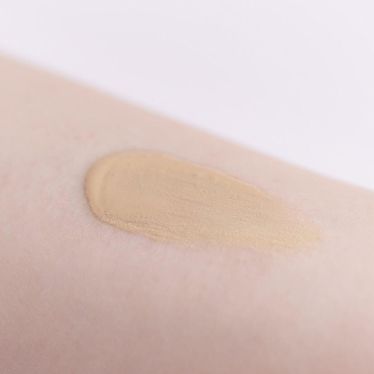 UV リキッド ファンデーション 43 イエロー オークル系