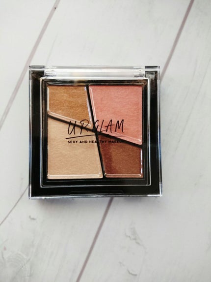 UR GLAM VELVET EYE COLOR PALETTE/U R GLAM/アイシャドウパレットを使ったクチコミ(2枚目)