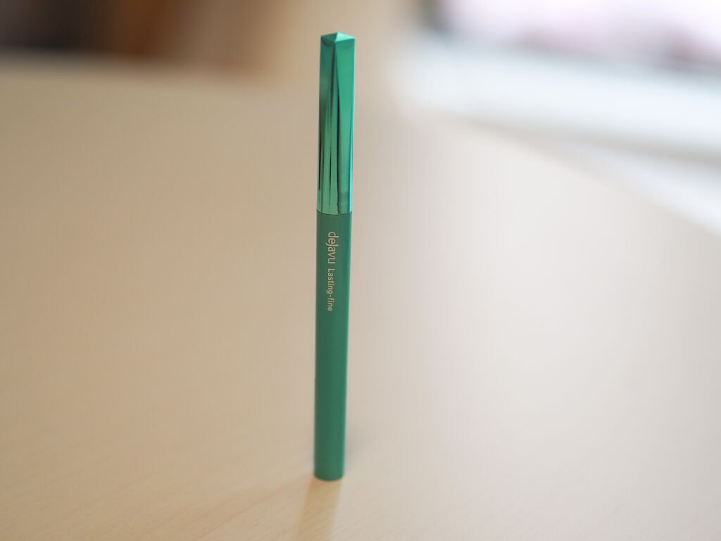 「密着アイライナー」繰り出しペンシル リアルブラック/デジャヴュ/ペンシルアイライナーを使ったクチコミ（2枚目）