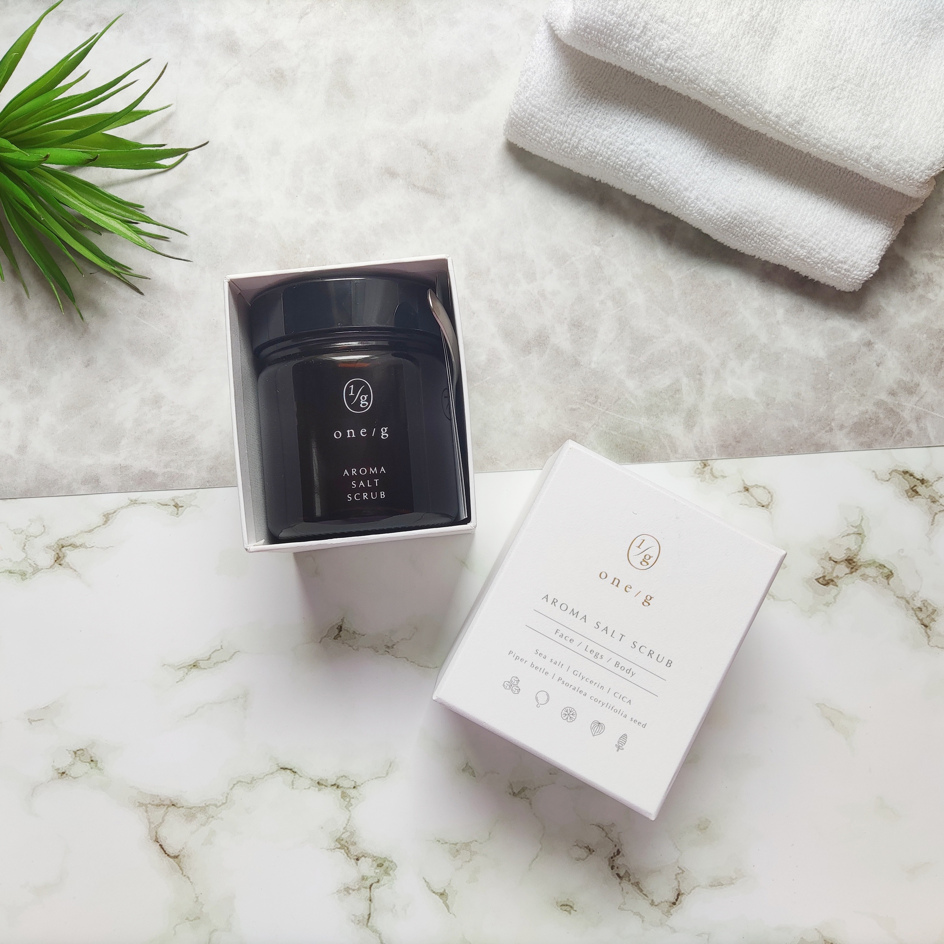 アロマソルトスクラブ/ワンオーバージー/ボディスクラブを使ったクチコミ（3枚目）