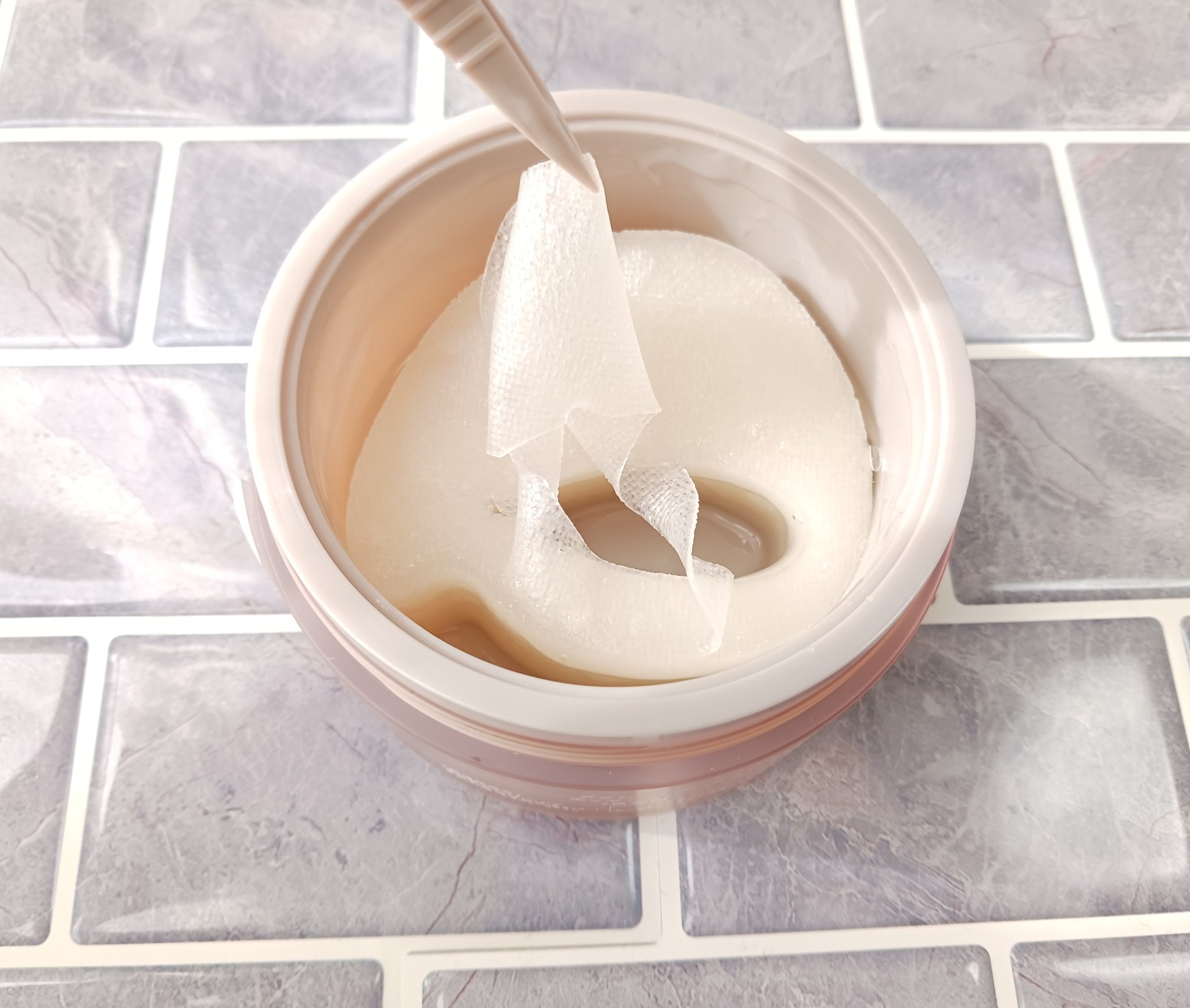 ビューティーアイズ エッセンスシート プレミアム プラス/AXXZIA/アイケア・アイクリームを使ったクチコミ（3枚目）