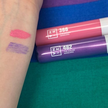 瑠華 on LIPS 「3INAのカラーマスカラです。色は482のライラックと366の..」（2枚目）