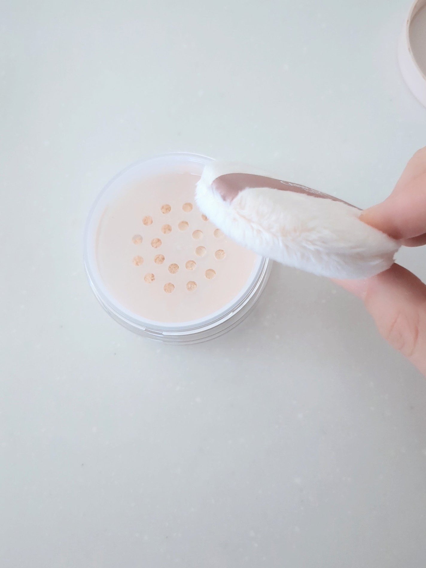 シルキールースモイストパウダー/キャンメイク/ルースパウダーを使ったクチコミ(2枚目)