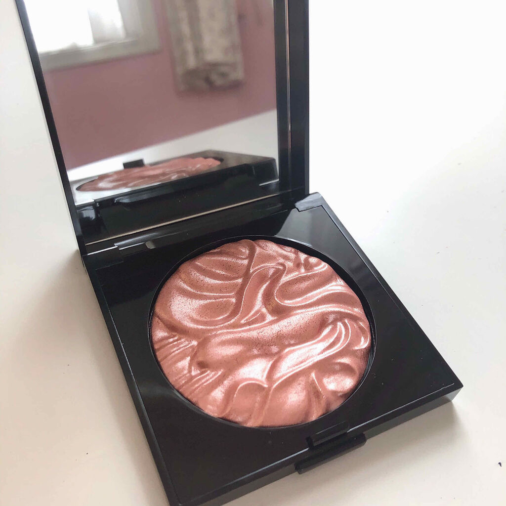 フェイスイルミネーター/ローラ メルシエ/パウダーハイライトを使ったクチコミ（1枚目）