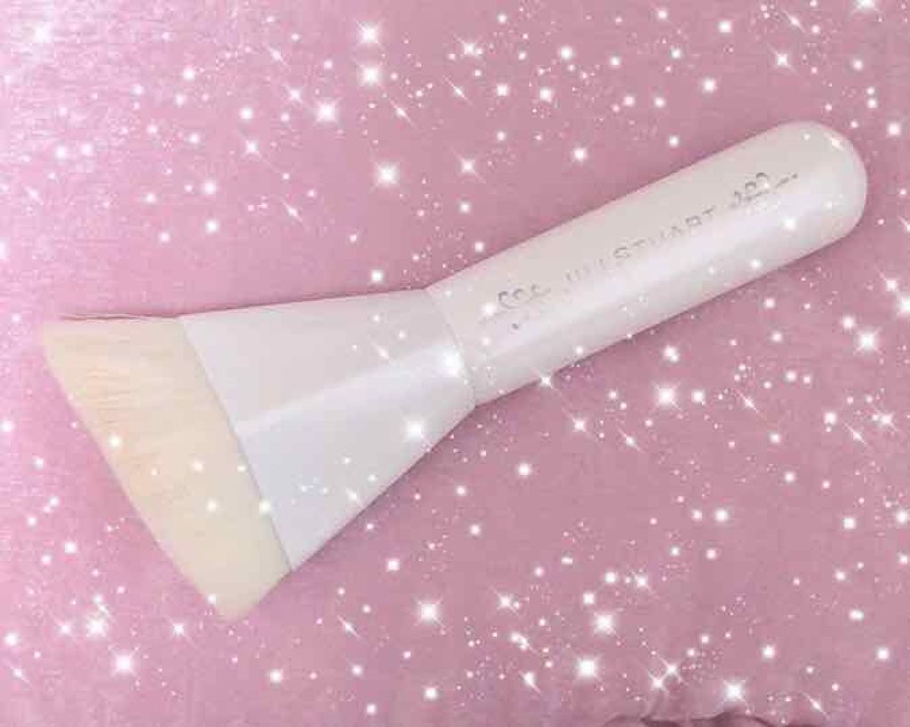 クリスタルポリッシュ ファンデーションブラシ/JILL STUART/メイクブラシを使ったクチコミ(1枚目)