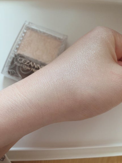 パールグロウハイライト/CEZANNE/パウダーハイライトを使ったクチコミ(3枚目)