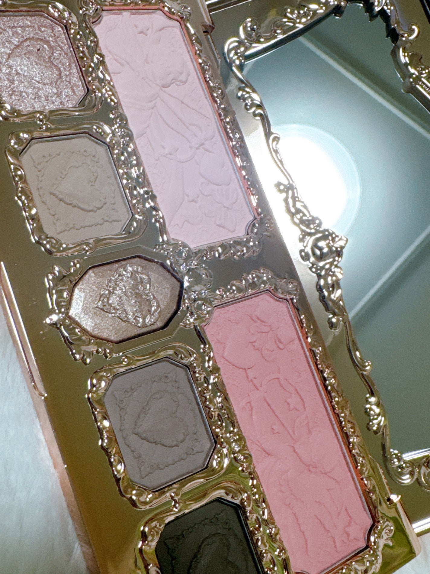 ストロベリーキューピッドコレクション メイクアップパレット/FlowerKnows/アイシャドウパレットを使ったクチコミ(3枚目)