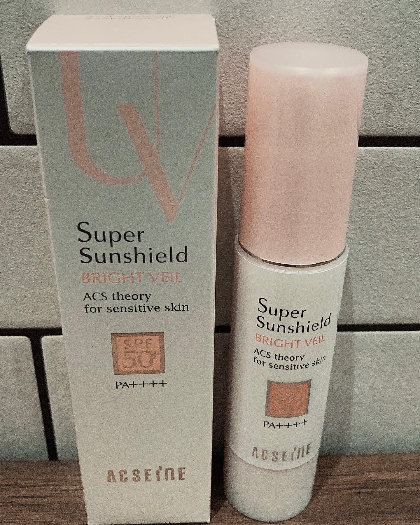 *
ACSEINE スーパーサンシールド 
 プライドヴェール 

SPF50+ PA++++ の化粧下地

くすみや色ムラをカバーしながら明るい肌に仕上げてくれる化粧下地。
塗ってみるとくすみが取れ肌がワントーンアップ✨SPF50なので日