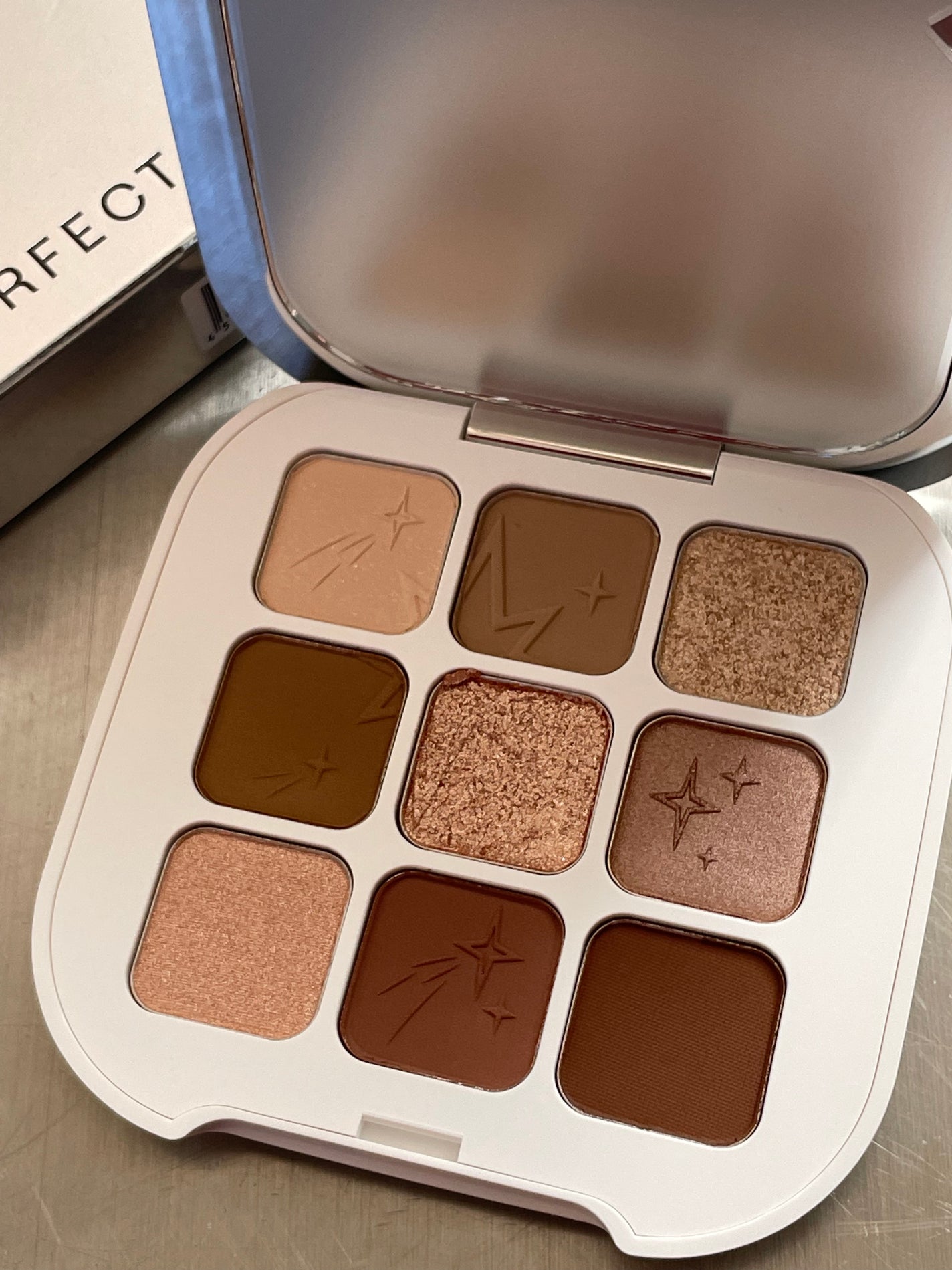 PERFECT DIARY (パーフェクトダイアリー)「原石」9色アイシャドウ クリスマス限定/PERFECT DIARY/アイシャドウパレットを使ったクチコミ(1枚目)