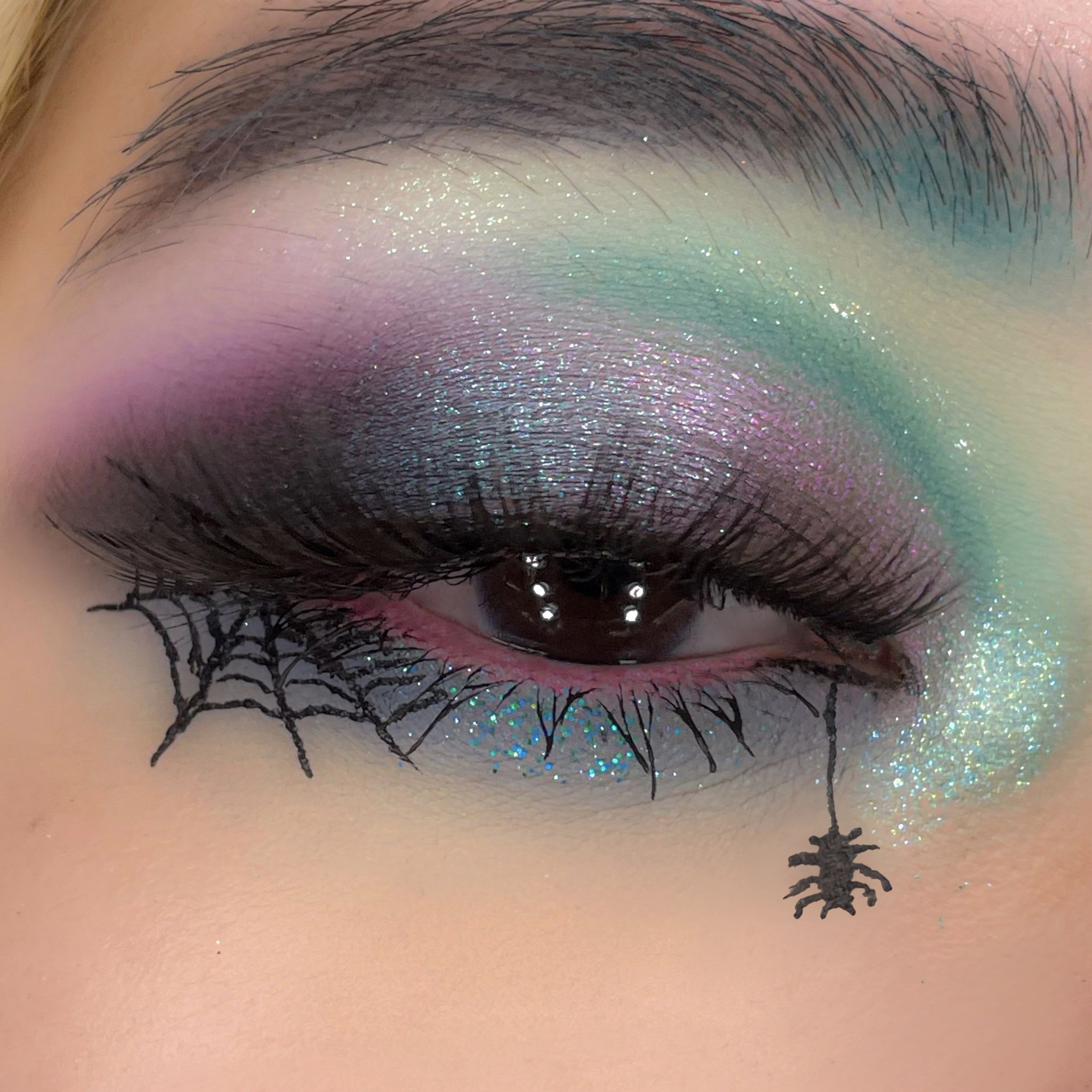 PASTEL OBSESSIONS EYESHADOW PALETTE/Huda Beauty/アイシャドウパレットを使ったクチコミ（2枚目）