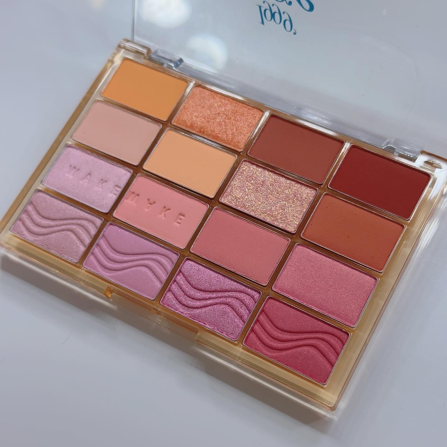 ソフトブラーリングアイパレット/wakemake/アイシャドウパレットを使ったクチコミ（3枚目）