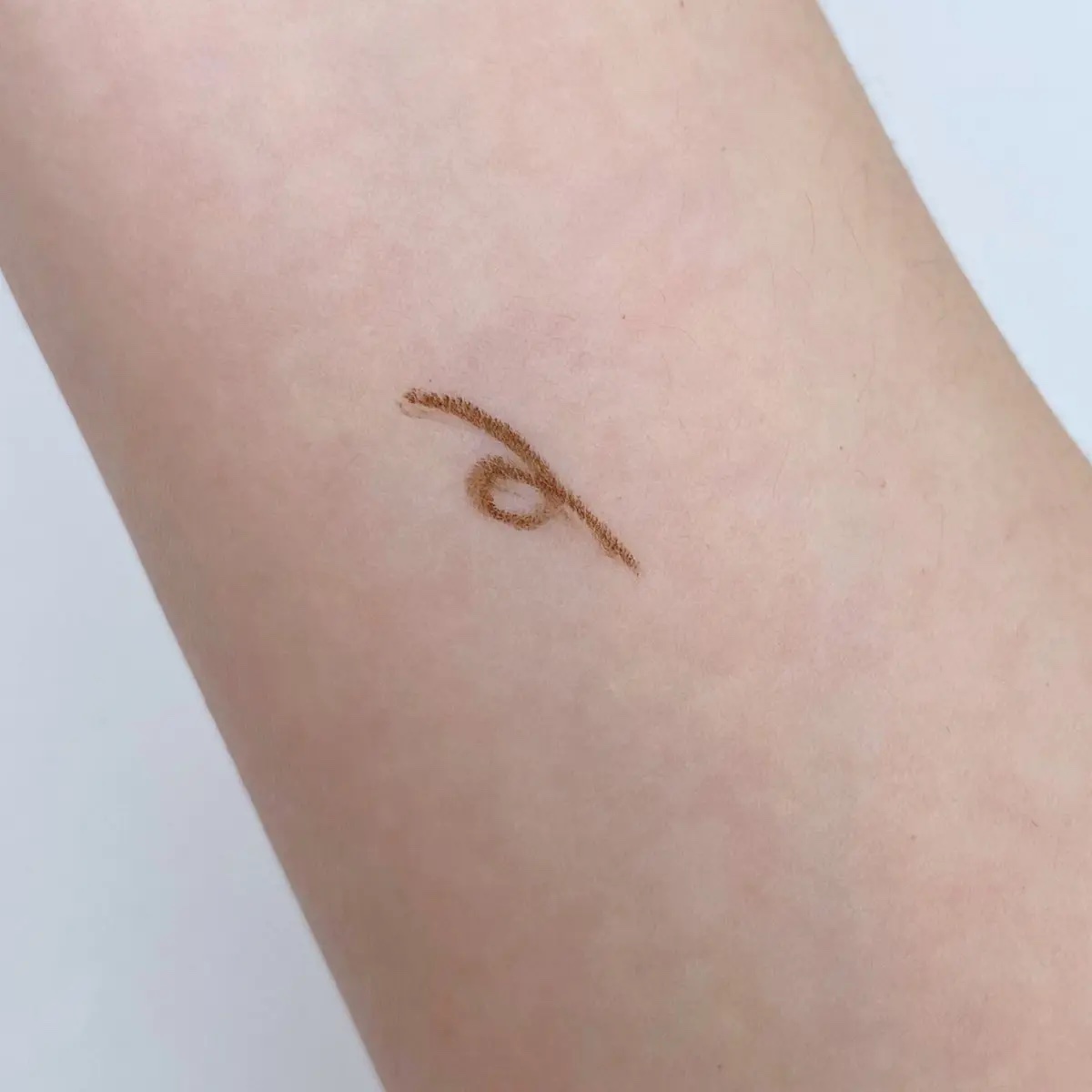 「密着アイライナー」極細クリームペンシル/デジャヴュ/ペンシルアイライナーを使ったクチコミ（3枚目）