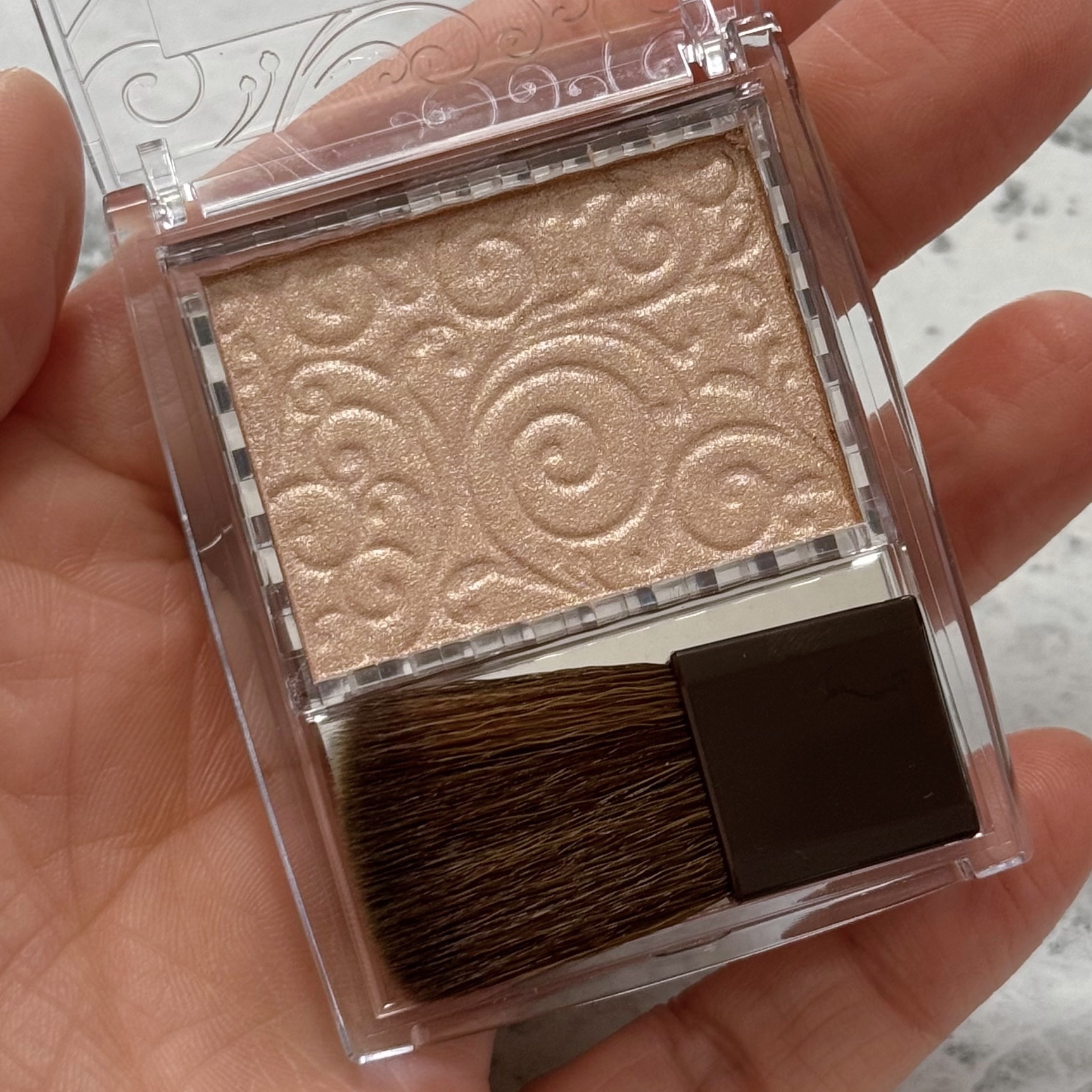 パールグロウハイライト/CEZANNE/パウダーハイライトを使ったクチコミ（2枚目）