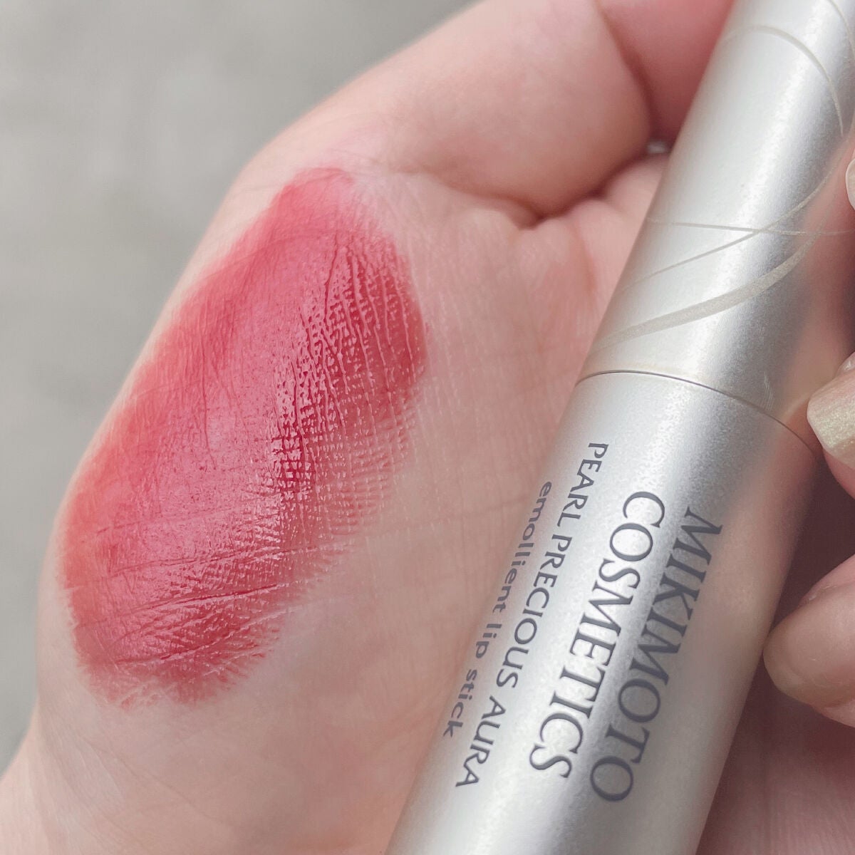パールプレシャスオーラ エモリエント リップスティック/ミキモト コスメティックス/口紅を使ったクチコミ(4枚目)