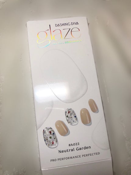 GLAZE グレーズ 半硬化タイプジェルネイルシール/DASHINGDIVA MAGICPRESS/ネイルシールを使ったクチコミ(2枚目)