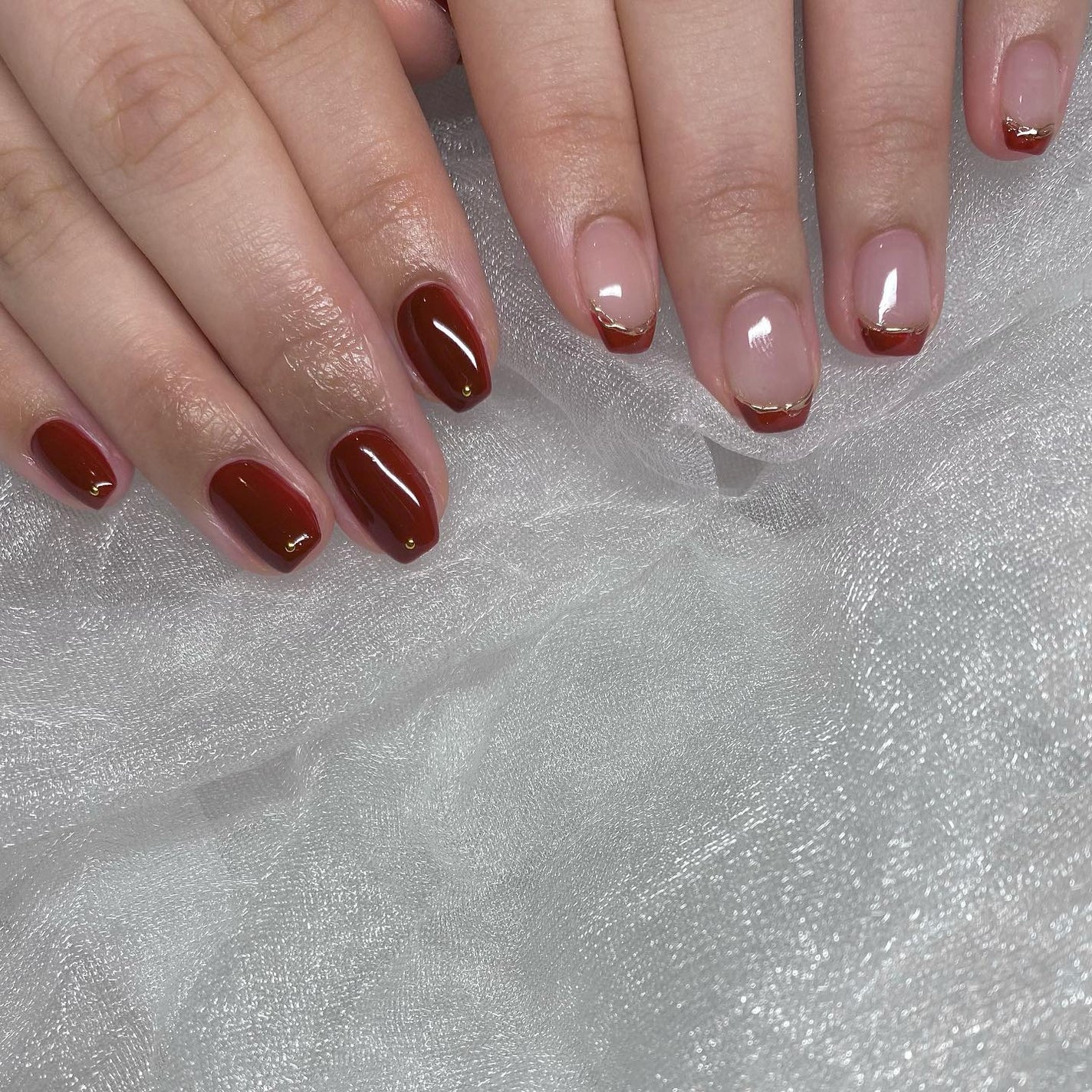 kanna on LIPS 「・・・ボルドー×ゴールドのアシメ❤️✨お色気💋💋💋💋・・・#ボ..」(1枚目)