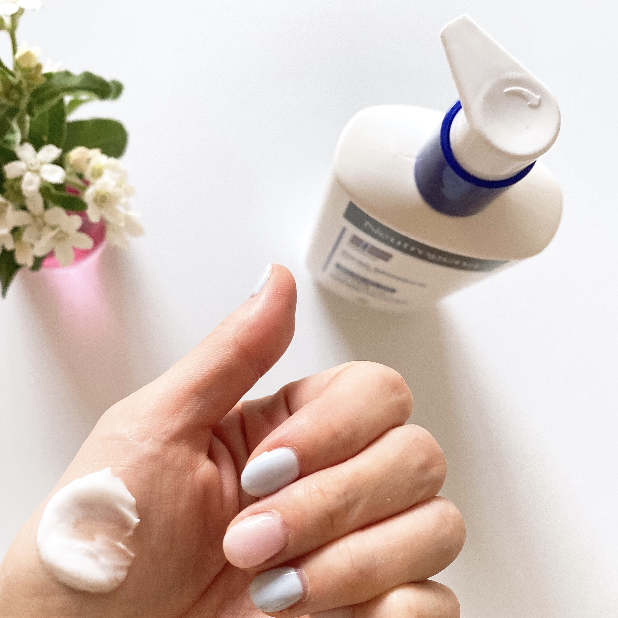 ノルウェー フォーミュラ ディープモイスチャー ボディミルク/Neutrogena/ボディミルクを使ったクチコミ（2枚目）