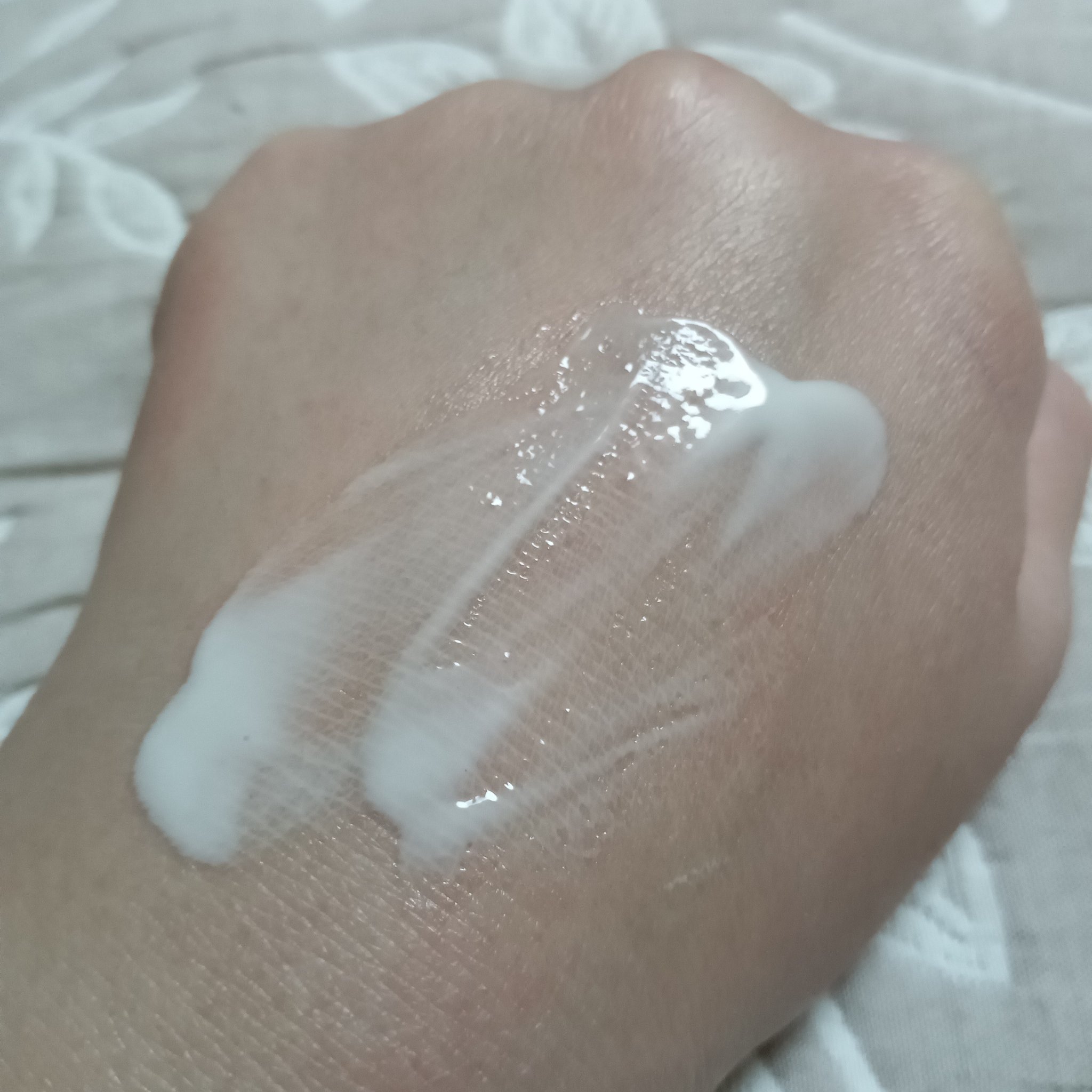 スキンアクア スーパーモイスチャージェル/スキンアクア/日焼け止めジェルを使ったクチコミ（3枚目）