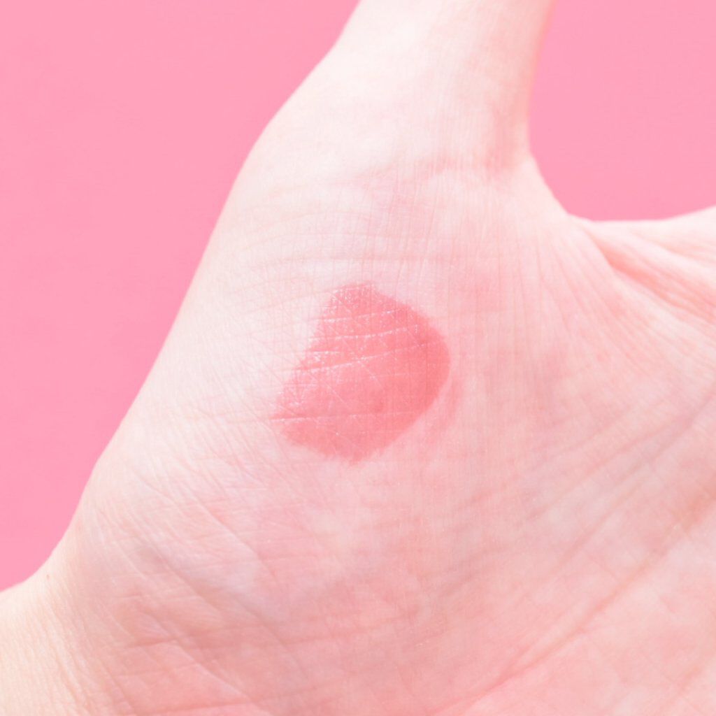 ウォータリーティントリップ/CEZANNE/リップティントを使ったクチコミ（3枚目）