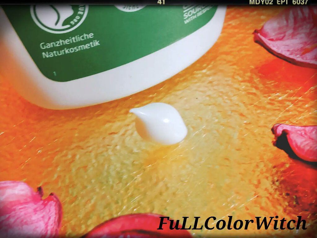 スキンフード ボディミルク/WELEDA/ボディミルクを使ったクチコミ（2枚目）