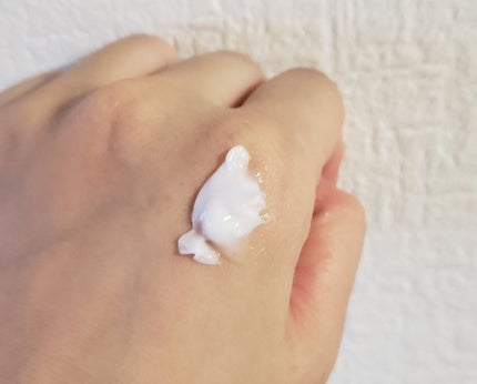 リンクルホワイトアイクリーム/CEZANNE/アイケア・アイクリームを使ったクチコミ(3枚目)