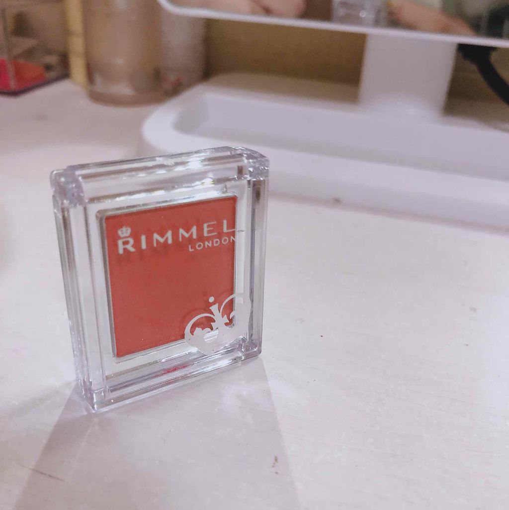 プリズム パウダーアイカラー/リンメル ロンドン/単色アイシャドウを使ったクチコミ(2枚目)