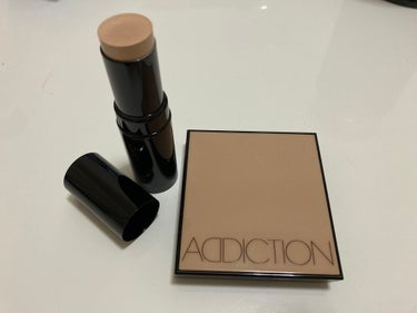 コントゥアリング アディクション 01 Neutral Trinity ニュートラル トリニティ/ADDICTION/プレストパウダーを使ったクチコミ（1枚目）