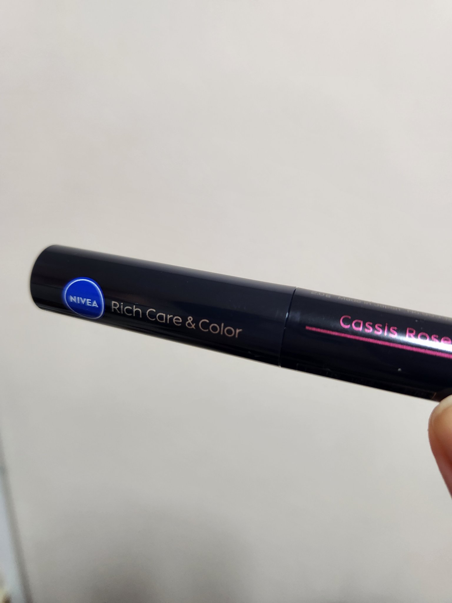 ニベア リッチケア＆カラーリップ 色持続タイプ カシスローズ/ニベア/リップクリームを使ったクチコミ（1枚目）