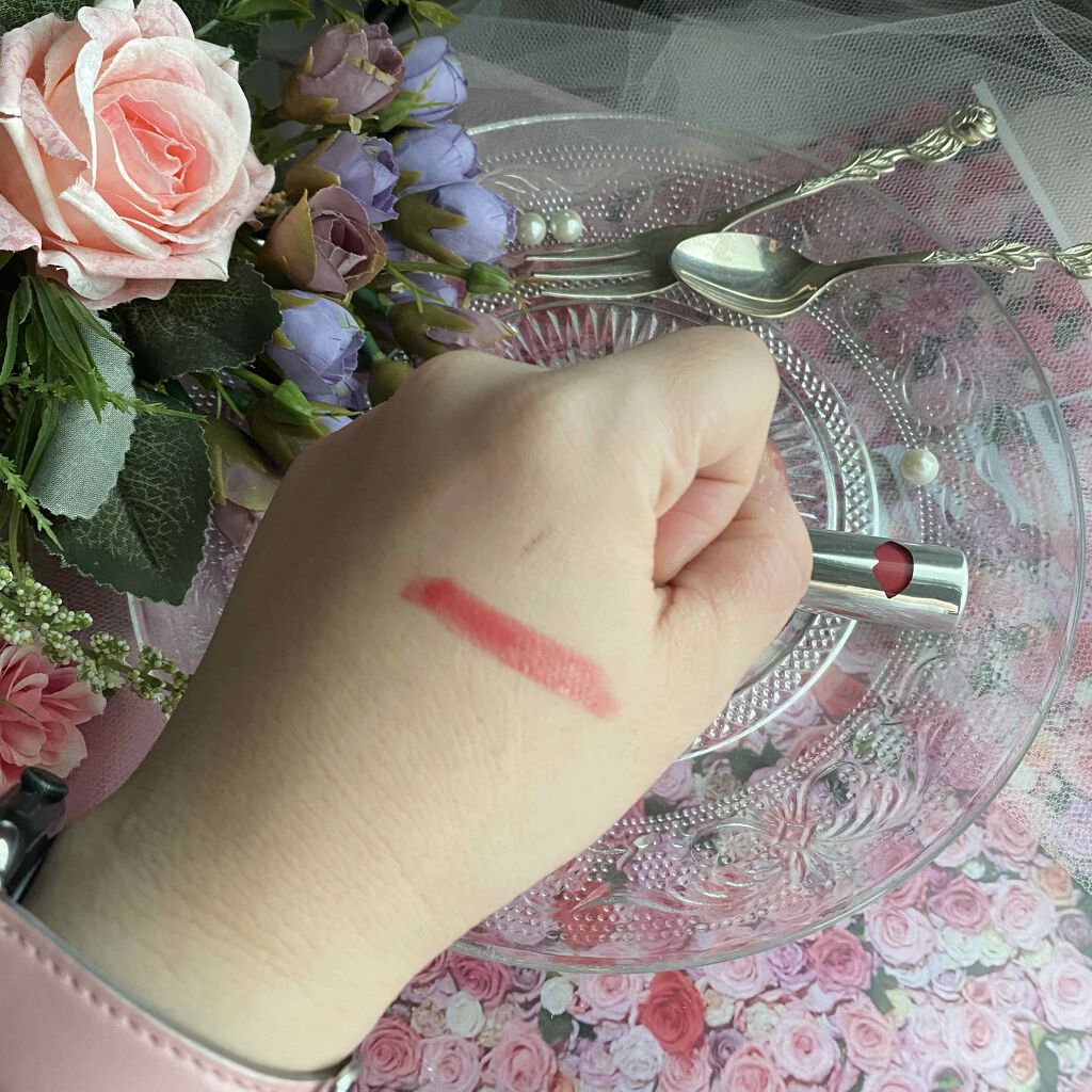 ヴォリュプテ ウォーター カラーバーム 02 エクスポーズミーローズ/YVES SAINT LAURENT BEAUTE/口紅を使ったクチコミ（2枚目）