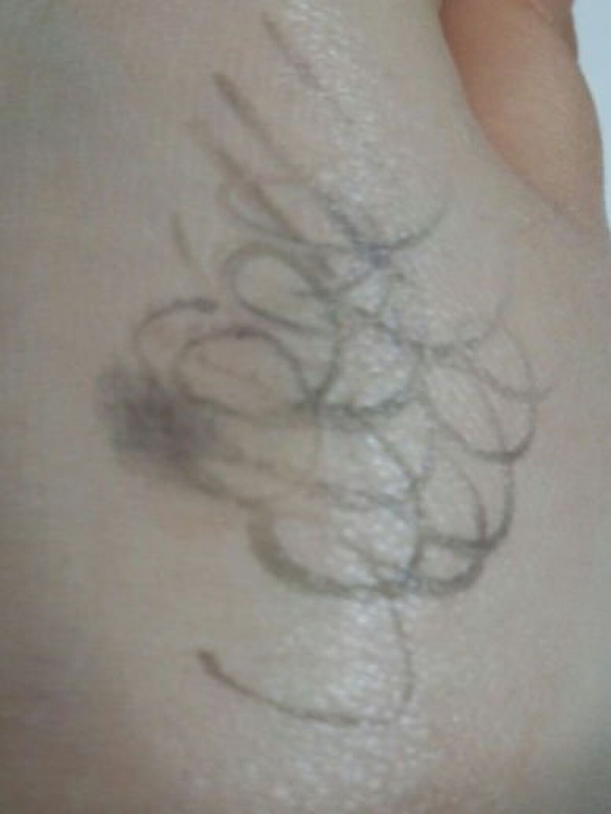 7 SHADES OF BLACK/UZU BY FLOWFUSHI/リキッドアイライナーを使ったクチコミ(5枚目)