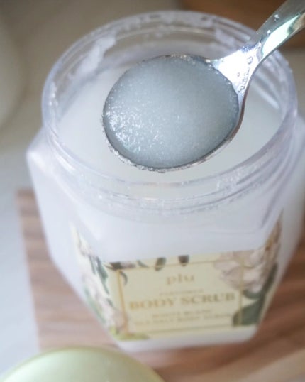 オリジナルボディスクラブ ホワイトムスク/plu/ボディスクラブを使ったクチコミ(3枚目)