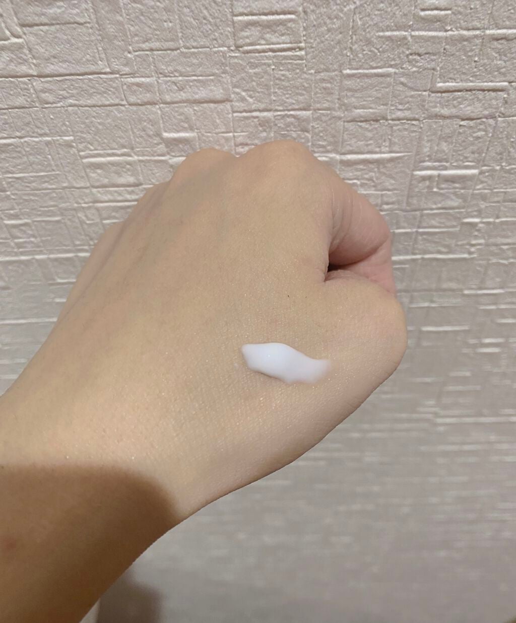 ボディミルク ファインアップル&ガーデニアの香り/アロマリゾート/ボディミルクを使ったクチコミ(2枚目)