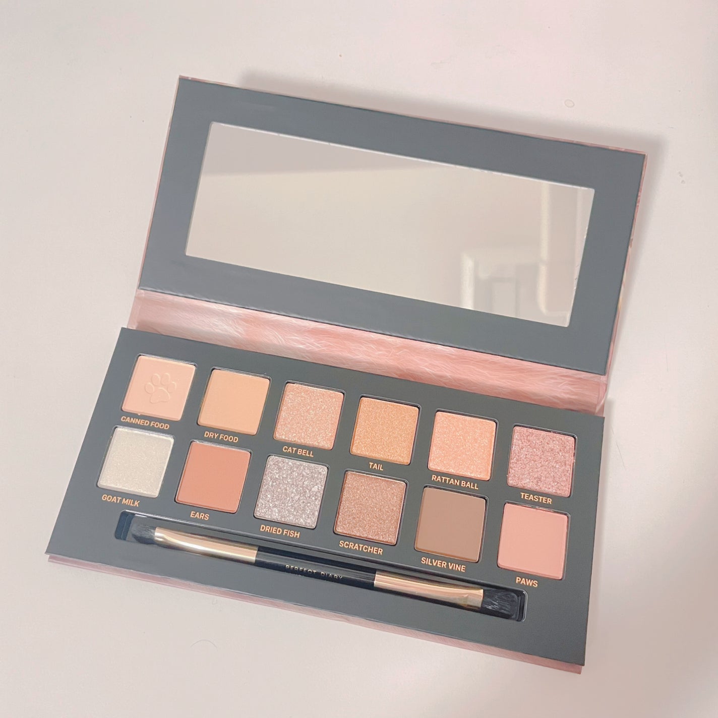エクスプローラ12色 動物アイシャドウパレット/PERFECT DIARY/アイシャドウパレットを使ったクチコミ(2枚目)