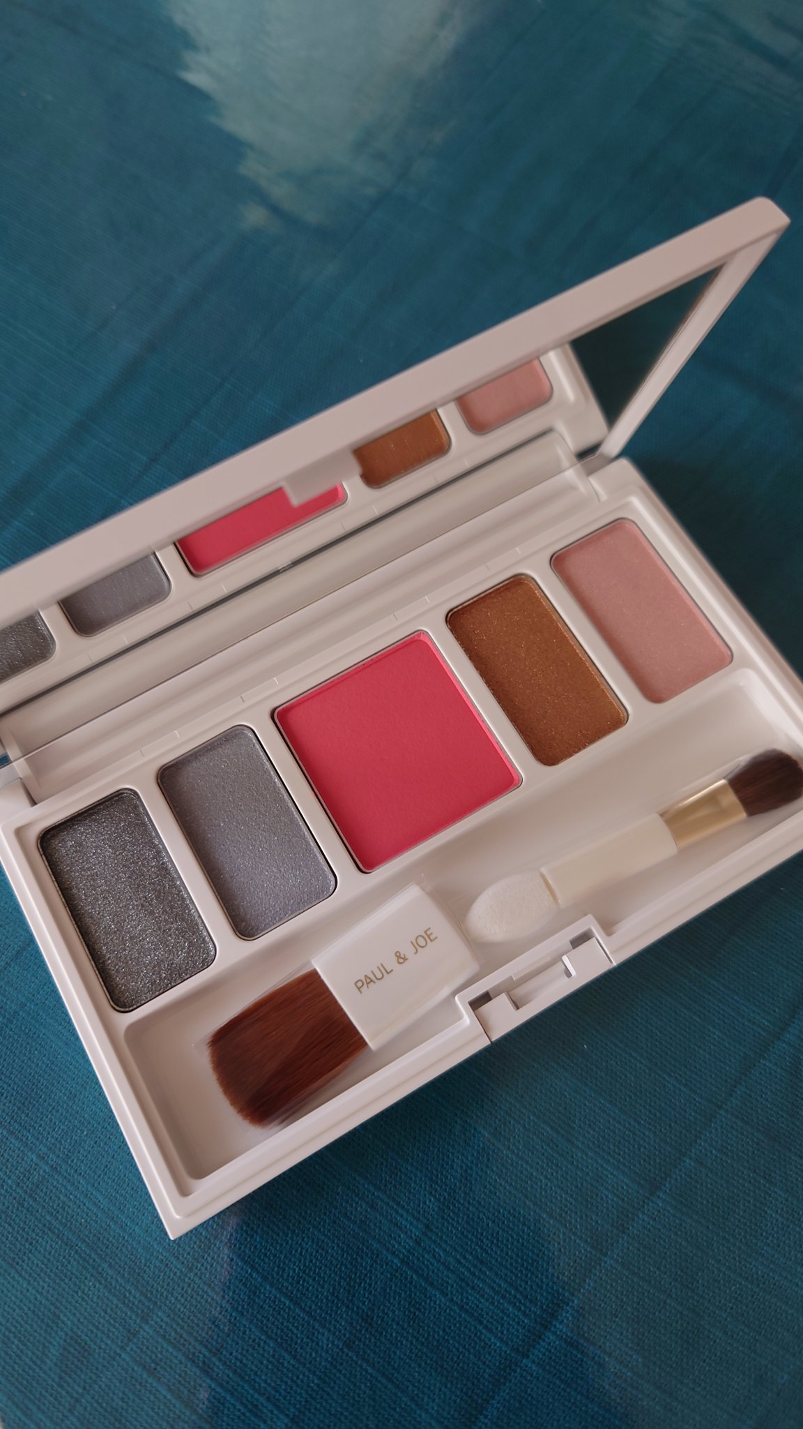 メイクアップ パレット/PAUL & JOE BEAUTE/その他化粧小物を使ったクチコミ（1枚目）