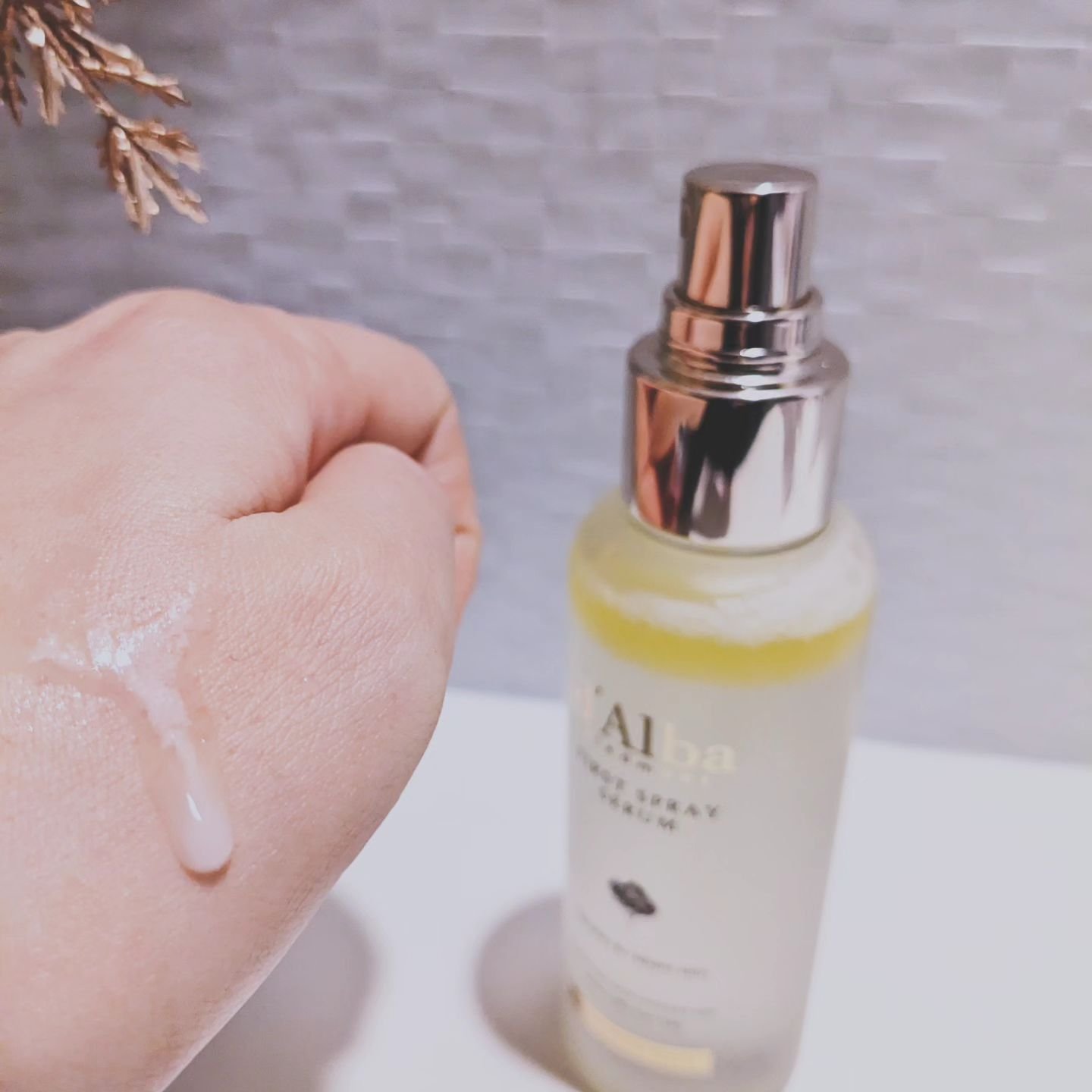 ダルバ ホワイトトリュフファーストスプレーセラム/ダルバ/ミスト状化粧水を使ったクチコミ（3枚目）