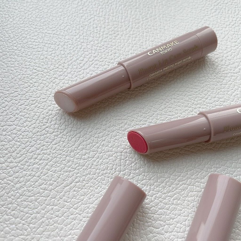 CANMAKEのリップスクラブ

色付きバージョンが出たので買ってみました
もともとこのリップの大ファン♡何本リピートしてるかな…

くすみをパッと明るくしてくれるカラーで色づきは薄め♡でもいい感じに肌を明るく見せてくれる

日中にベースと