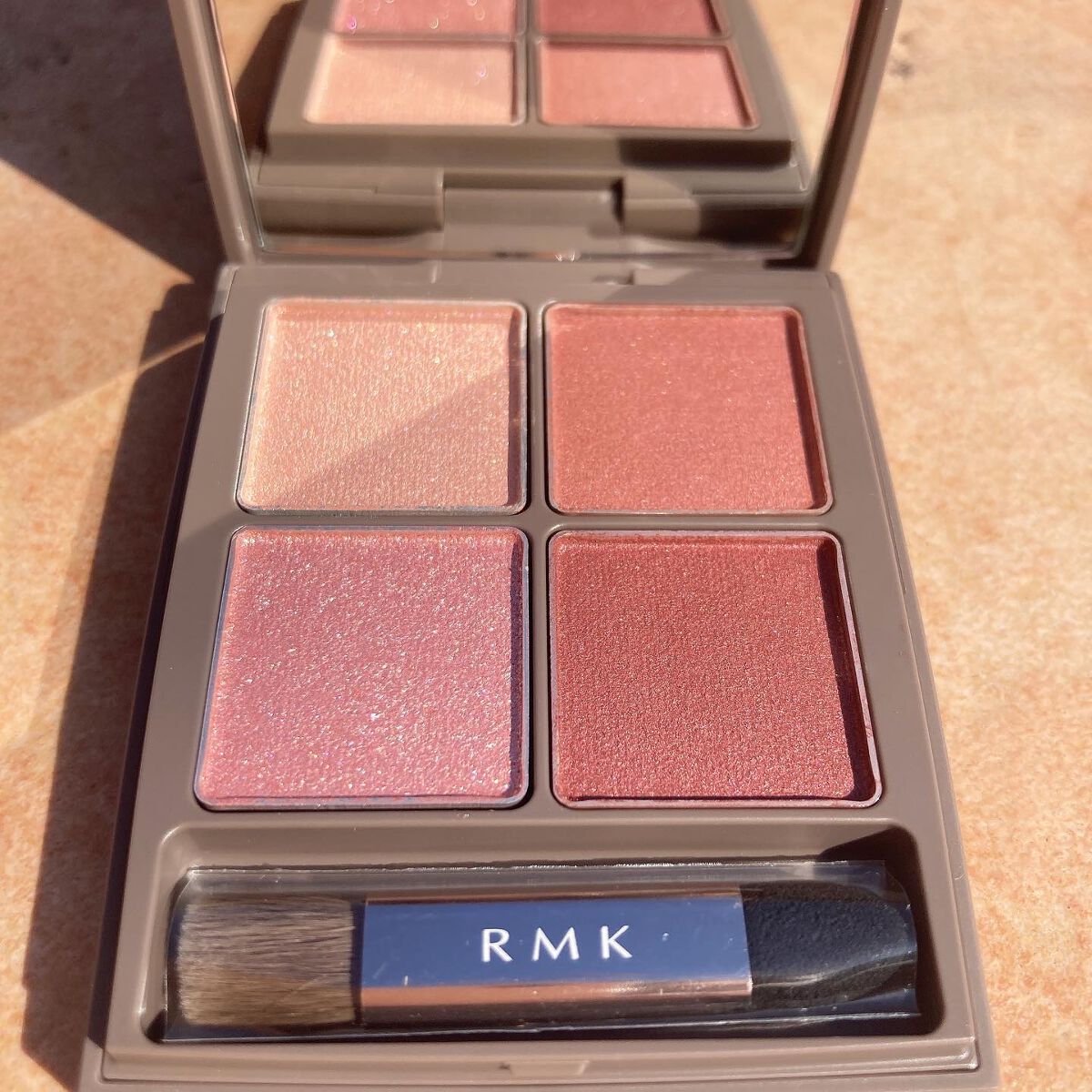 オブスキュア テンプテイション アイシャドウパレット/RMK/アイシャドウパレットを使ったクチコミ（2枚目）