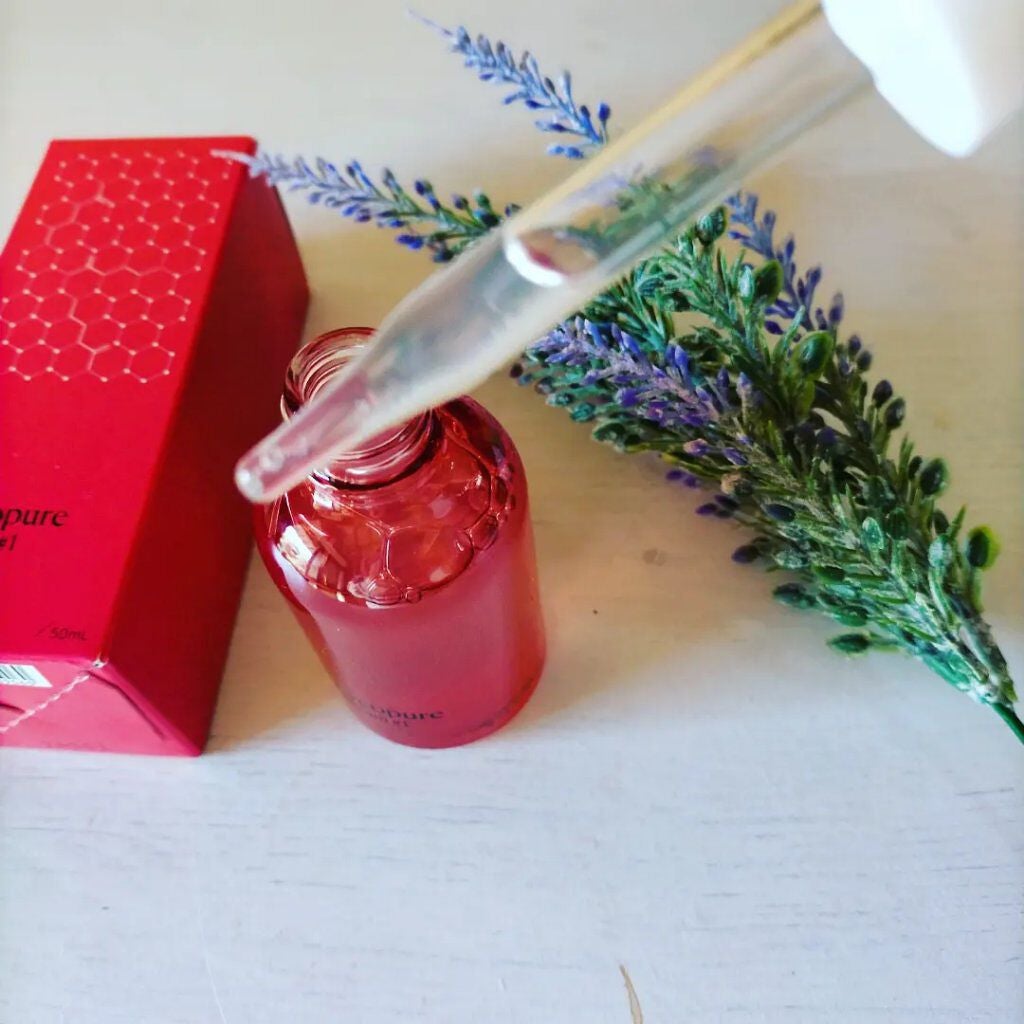 代名詞★フォロバ100% on LIPS 「【リコピュア、自然由来の美容液】綺麗な赤のボトルに惹かれて試し..」(2枚目)