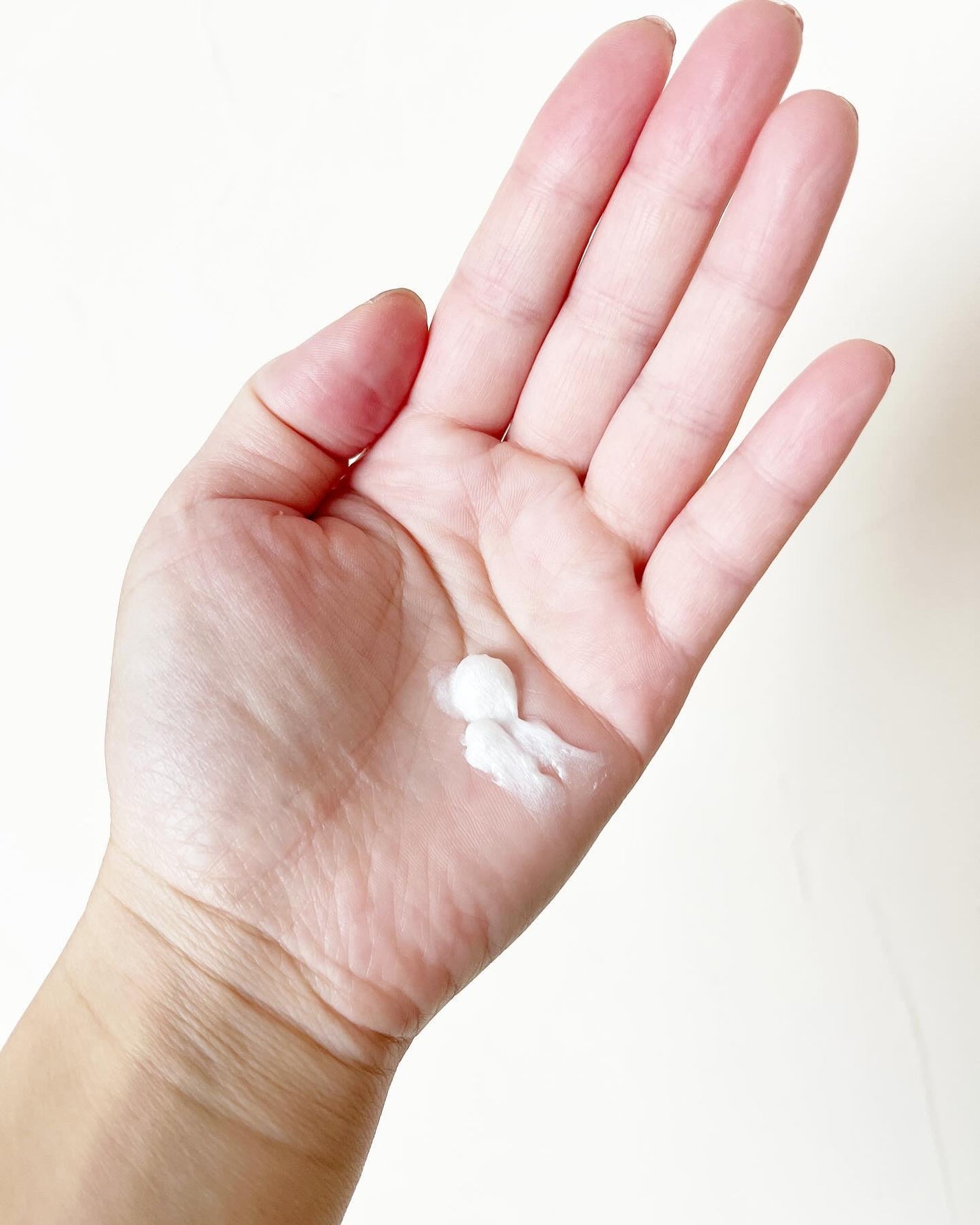 ヒアルロン酸エアリーサンスティック/Isntree/日焼け止めスティックを使ったクチコミ(3枚目)