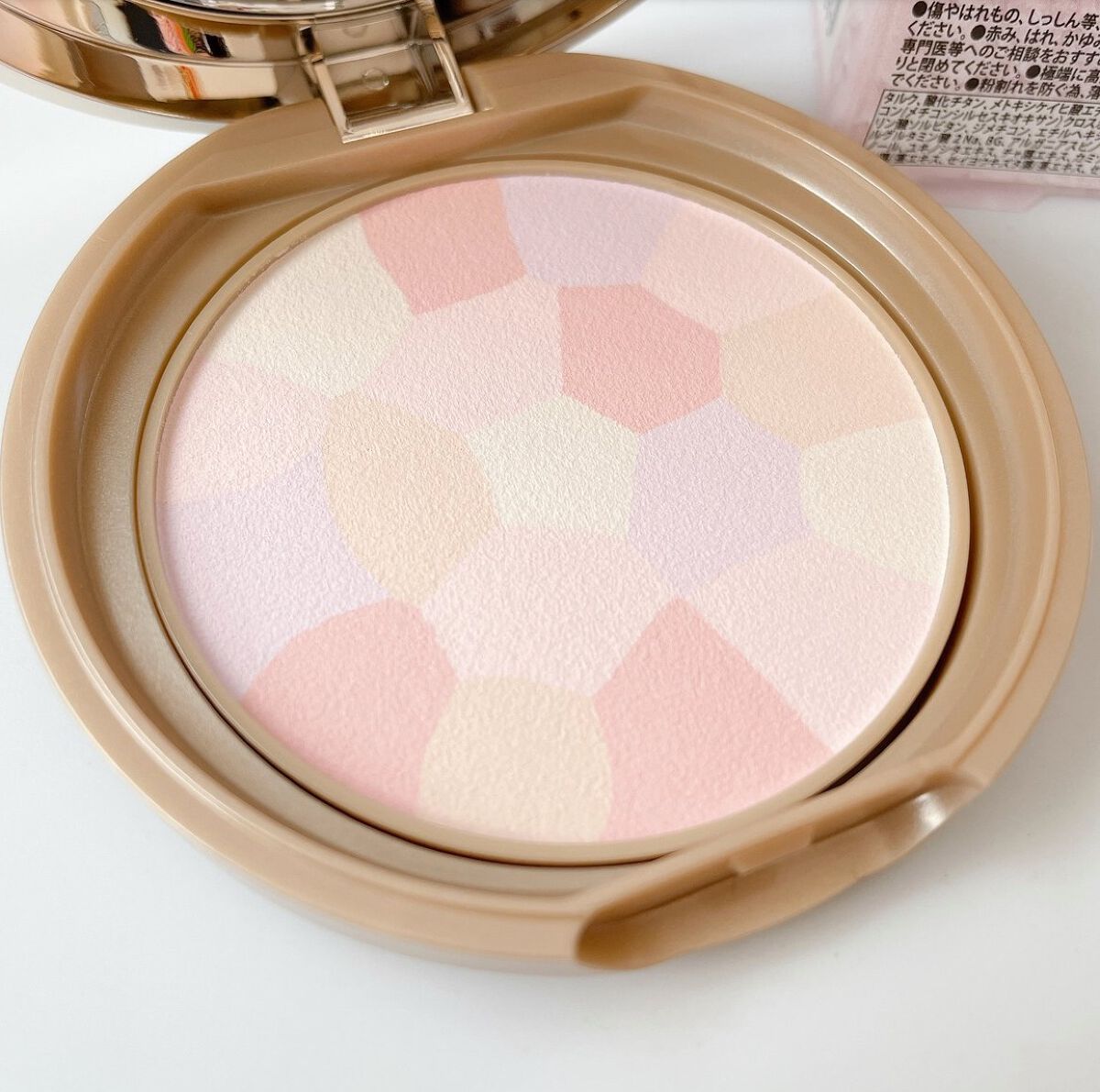 マシュマロフィニッシュパウダー ~Abloom~/キャンメイク/プレストパウダーを使ったクチコミ(2枚目)